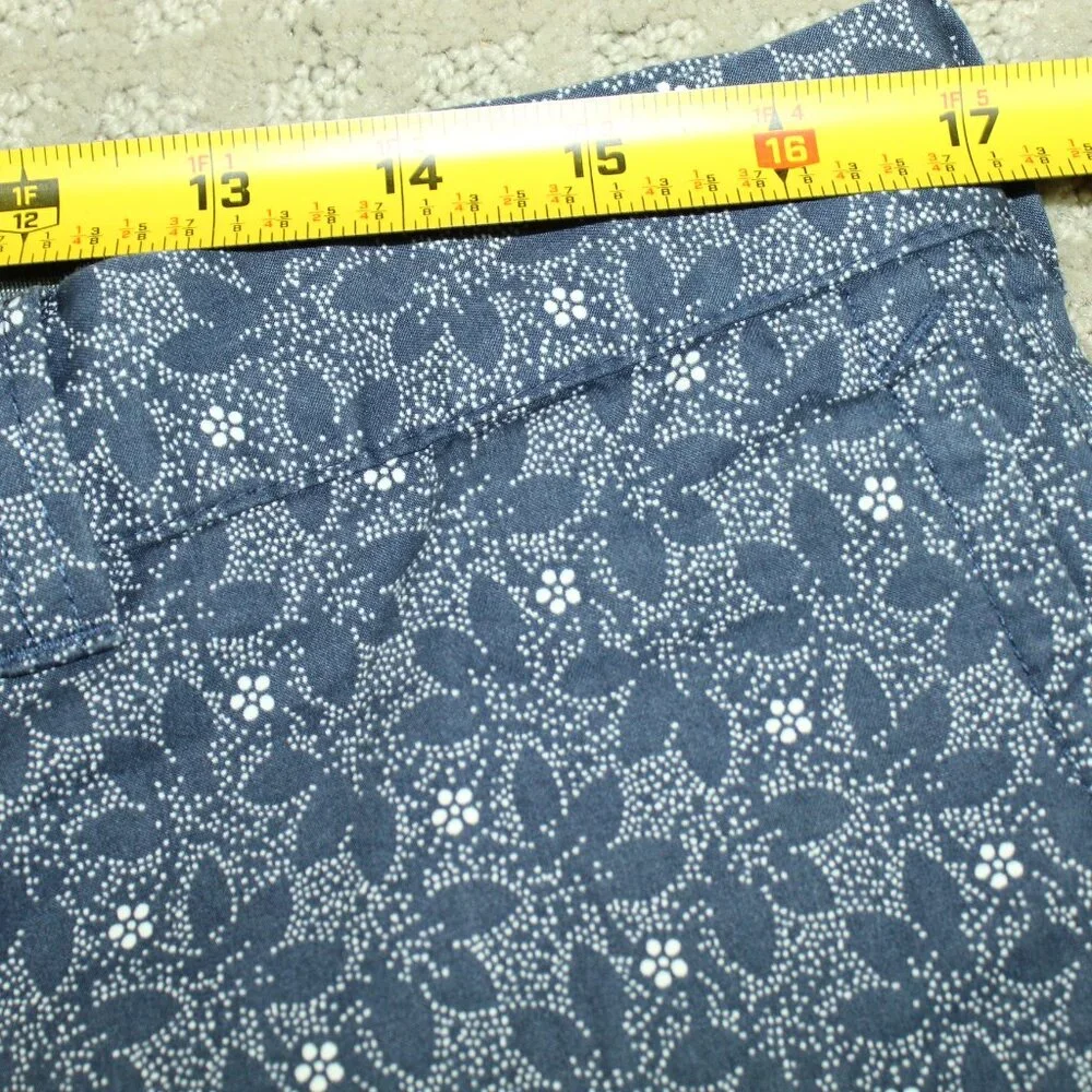J Crew Stanton Shorts Lightweight Navy Blue & White Floral Size 34  Inseam 9